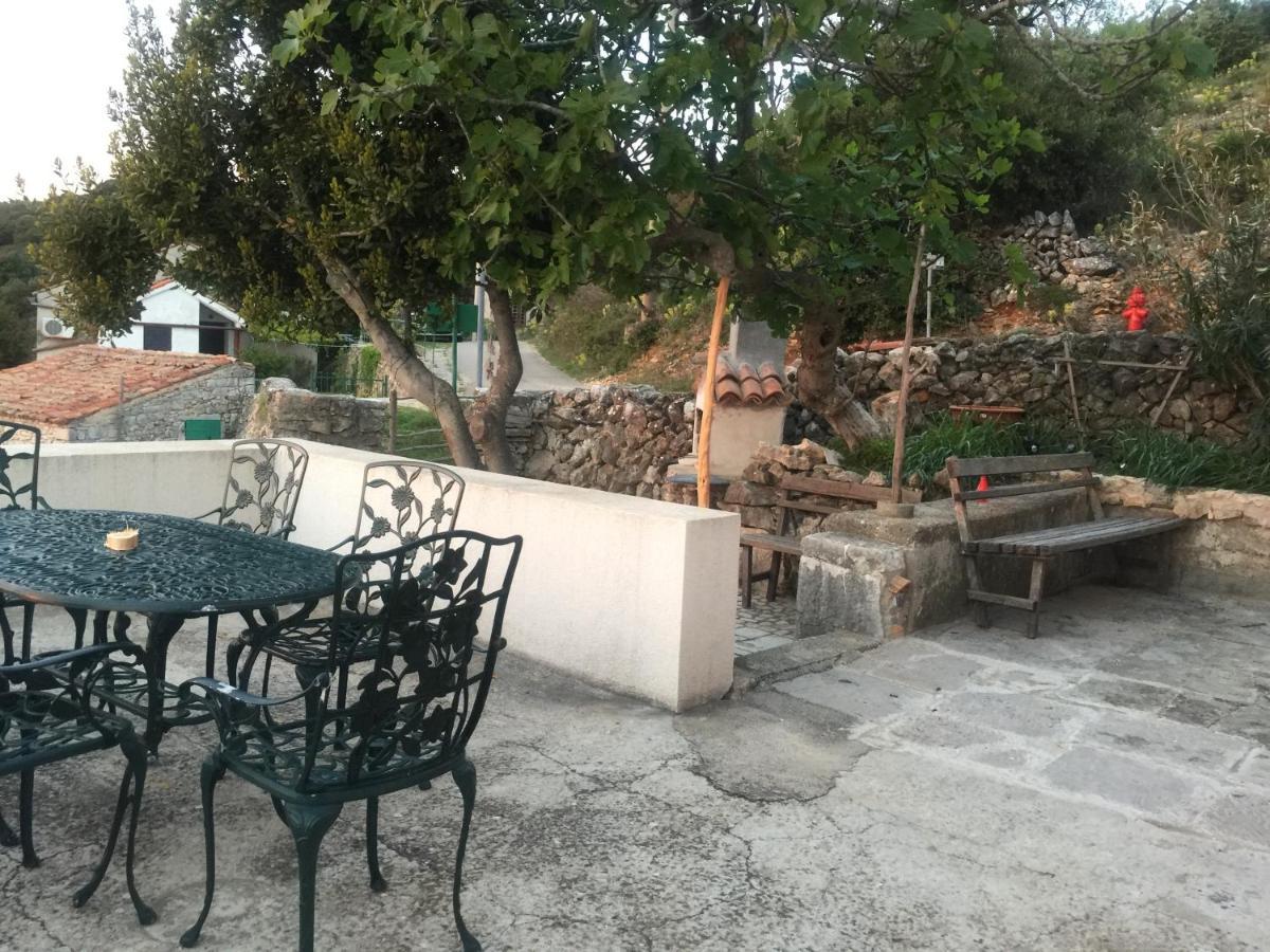 Ustrine View Villa Exterior foto