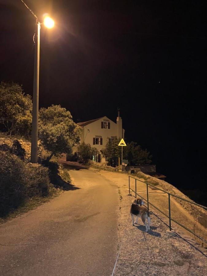 Ustrine View Villa Exterior foto